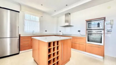 Chalet en venta en Calle Mendibidea, Hijona - Ixona (Elburgo - Burgelu) de 680.000 €