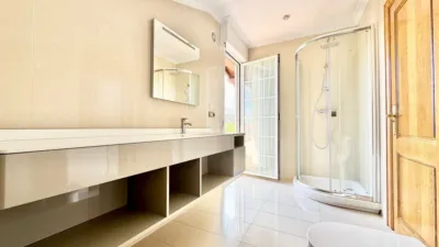 Chalet en venta en Calle Mendibidea, Hijona - Ixona (Elburgo - Burgelu) de 680.000 €