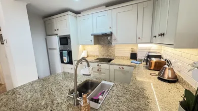 Pis – Orihuela, Urbanización Villacosta I, Villa Martín - Més