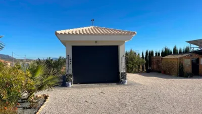 Chalet in El Pinós - Pinoso photo 9