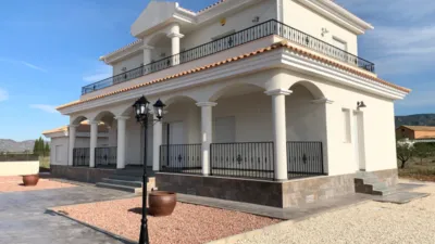 Chalet in El Pinós - Pinoso photo 2