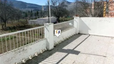 House in Valdepeñas de Jaén photo 2