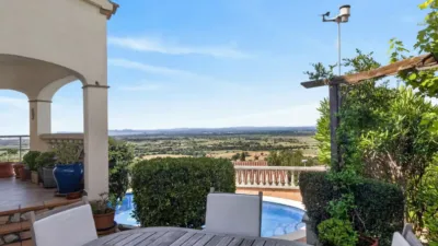 Single-family home in Palau-Saverdera photo 11