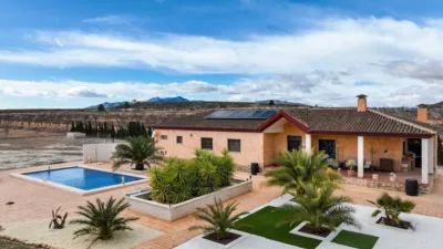 Chalet in El Pinós - Pinoso photo 43
