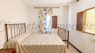 House in Canillas de Albaida photo 7