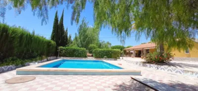 Chalet in Novelda photo 3