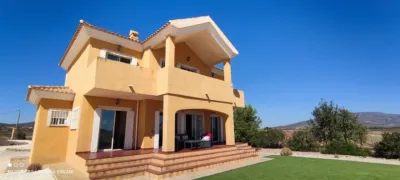 Casa – el Pinós / Pinoso, Polígono Industrial El Cabeço - Més