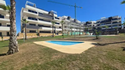 Pis – Orihuela, Paraje Los Almendros, Urbanización la Florida - Més