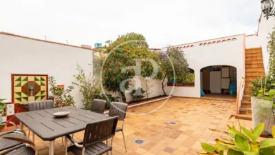 House in Centre photo 2