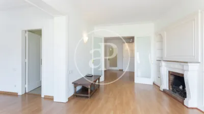 Apartamento en alquiler en Les Tres Torres - Imagen 7