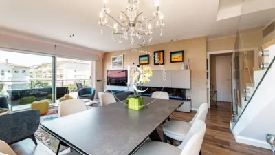 Duplex penthouse in Can Girona-Terramar-Vinyet photo 19