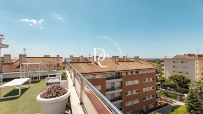 Duplex penthouse in Can Girona-Terramar-Vinyet photo 48