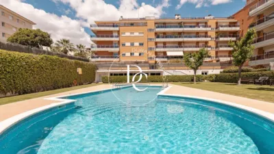 Duplex penthouse in Can Girona-Terramar-Vinyet photo 5