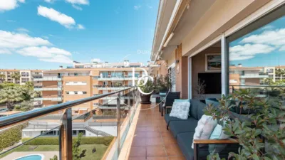 Duplex penthouse in Can Girona-Terramar-Vinyet photo 7