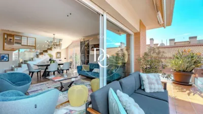 Duplex penthouse in Can Girona-Terramar-Vinyet photo 9