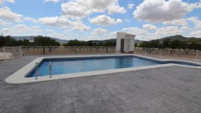 Chalet in El Pinós - Pinoso photo 33