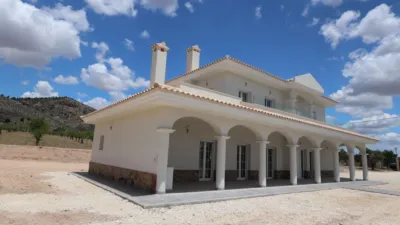 Chalet in El Pinós - Pinoso photo 35