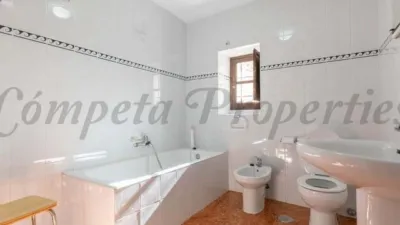 House in Canillas de Albaida photo 10