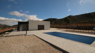 Chalet in El Pinós - Pinoso photo 14