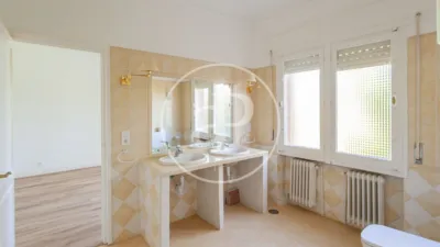 House in Villafranca del Castillo photo 37