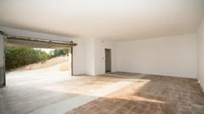 Terraced House on Avenida Campanya photo 26
