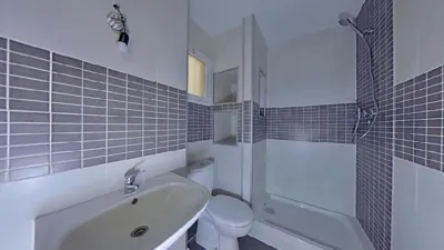 Apartment on Carrer de Rafael Campalans photo 11