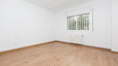 Apartment on Carrer de Rafael Campalans photo 21