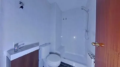 Apartment on Carrer de Rafael Campalans photo 9