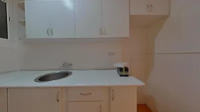 Apartment on Carrer del Maresme photo 3
