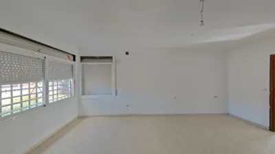 Terraced house on Avenida Pinatell photo 3