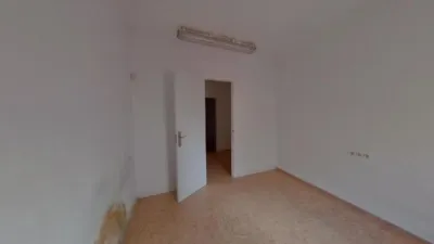 Flat on Carrer de l'Escultor Clarà photo 4
