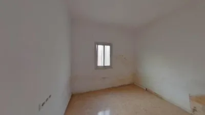 Flat on Carrer de l'Escultor Clarà photo 6