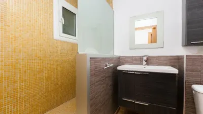 Apartment in Passatge de Pere Serra photo 5