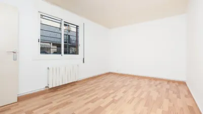 Apartment on Carrer d'Olot photo 32