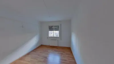 Apartment on Carrer d'Olot photo 36