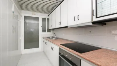 Apartment on Carrer d'Olot photo 4