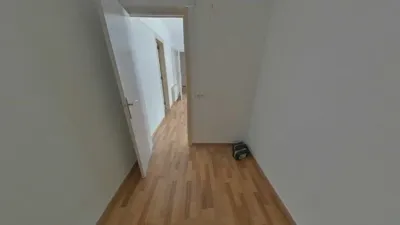 Apartment on Carrer d'Olot photo 56