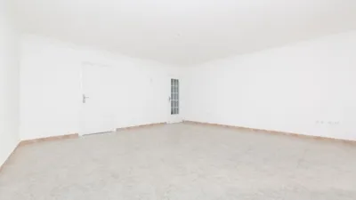 Apartment on Rambla de Sant Jordi photo 6