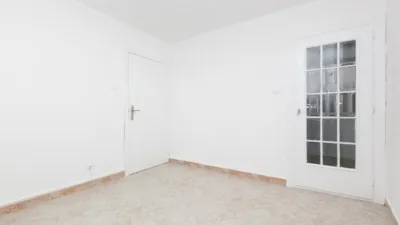 Apartment on Rambla de Sant Jordi photo 8