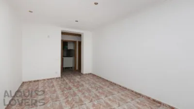 Flat on Carrer dels Garrofers photo 11