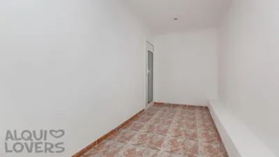 Flat on Carrer dels Garrofers photo 15