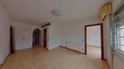 Apartment on Carrer de Milà i Fontanals photo 14