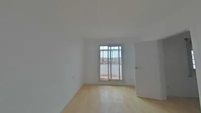 Apartment on Carrer de Milà i Fontanals photo 24