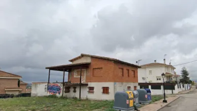 Casa adosada en venta en Calle de Chapinería, 13, Villanueva de Perales de 97.000 €