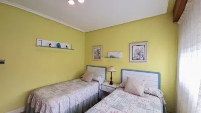 Piso en alquiler en Carlos V, Zona Playa (Laredo) de 1.700 €<span>/mes</span>