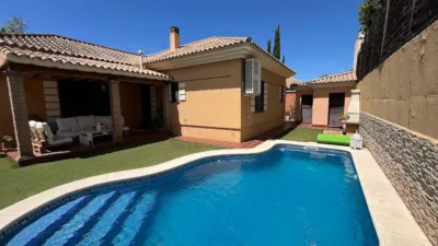 Chalet on Calle de la Alhucema photo 2