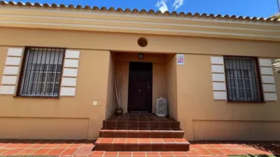 Chalet on Calle de la Alhucema photo 4