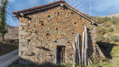 Rustic property at Calle Lugar Muriellos Cimer, No. 5 photo 2