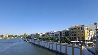 Piso en calle Betis photo 7