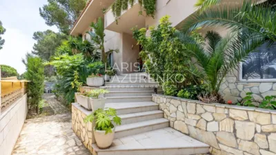 Chalet on Carrer del Pou de la Taurana photo 10